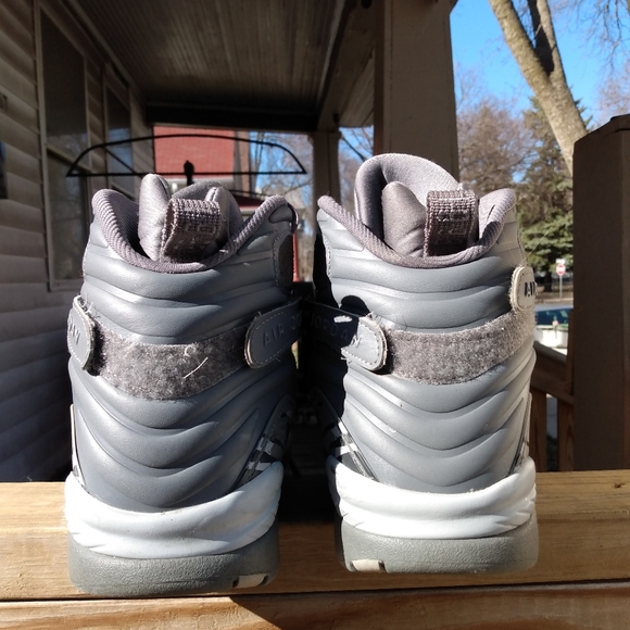 Retro Jordan 8s Cool Grey - Picture 2 of 4